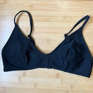 Black Bikini Top, Size M - padding, adjustable straps and closure